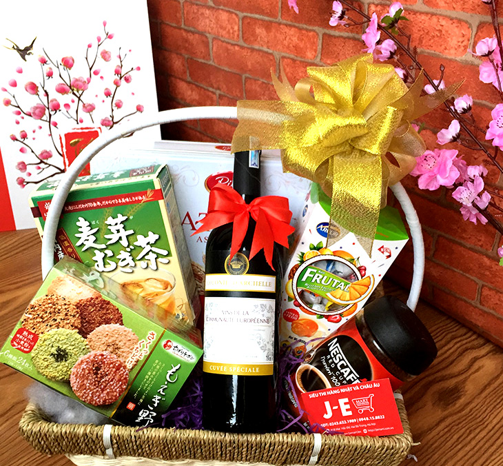 Giỏ quà Tết cho xuân 2021