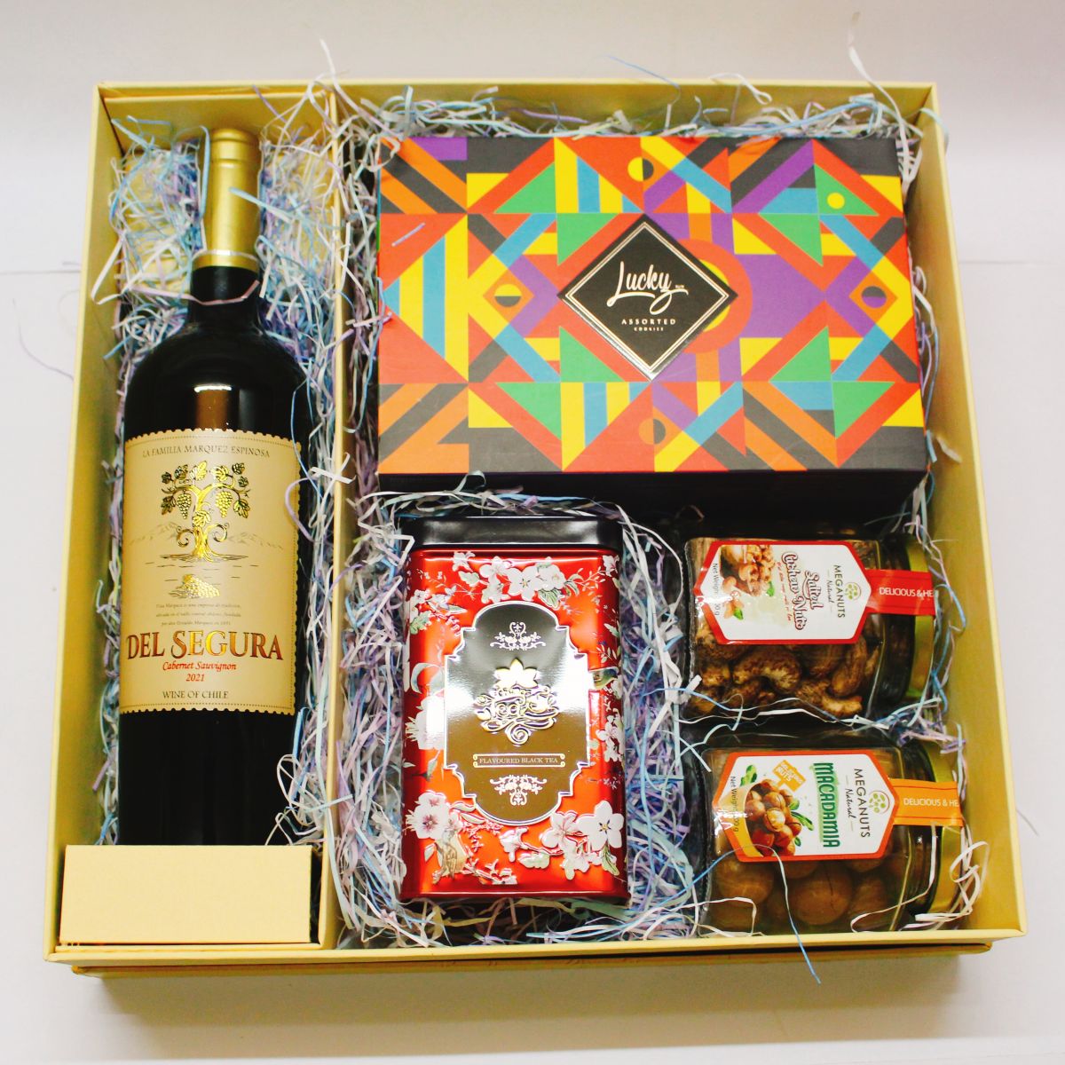 Mua quà biếu ngày tết phù hợp với đối tượng