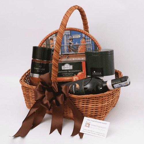 Giỏ mây đựng quà tết