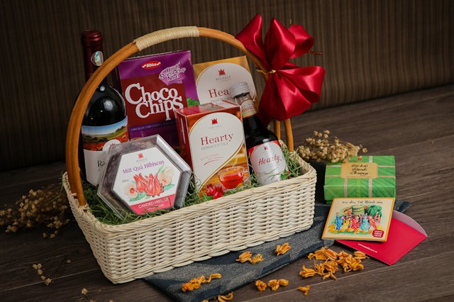 mua sắm quà tết